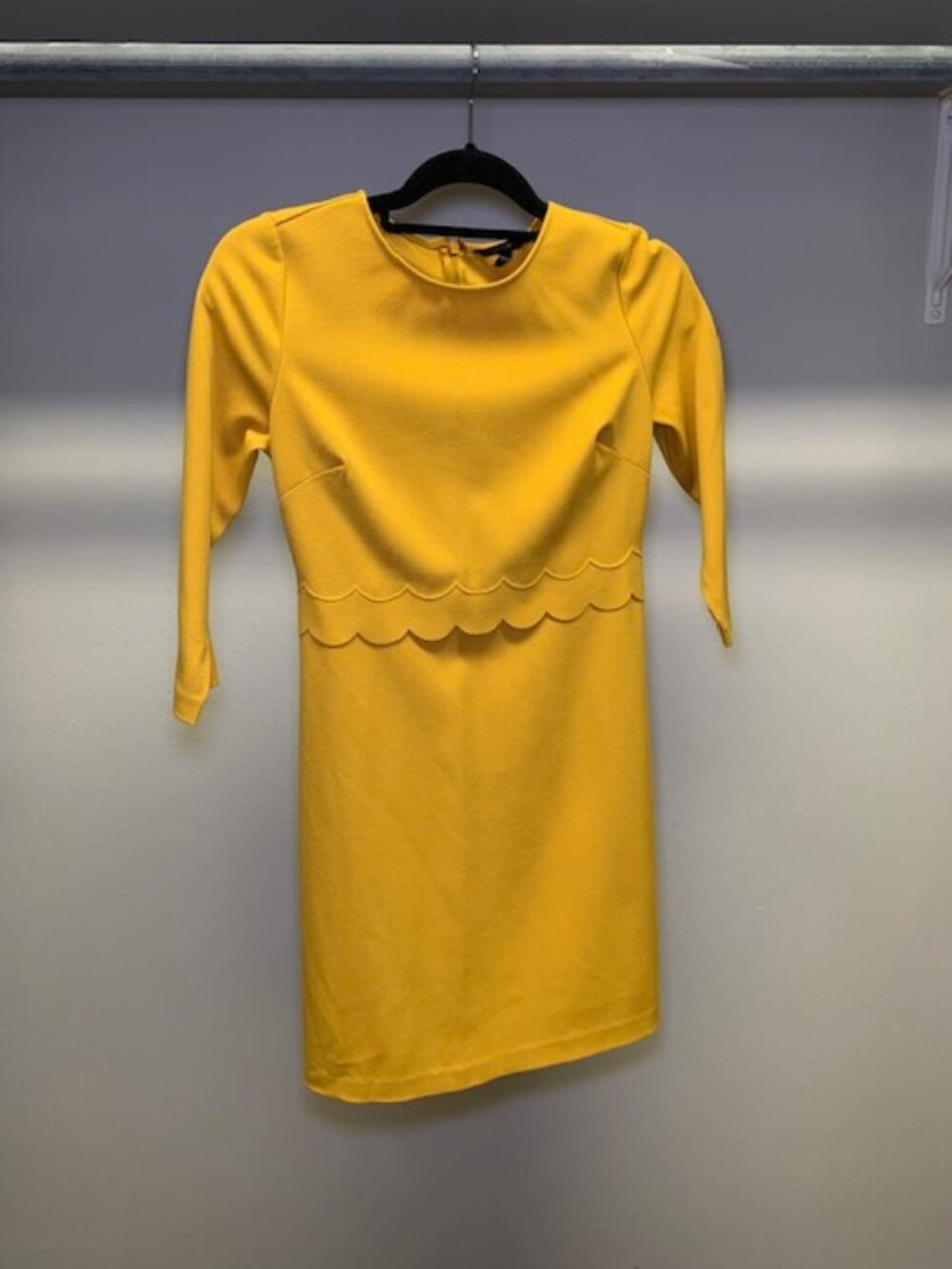 Banana Republic Petite Yellow Scallop‑Waist Dress – OP Vibrant & Chic
